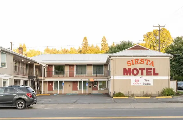 Siesta Motel